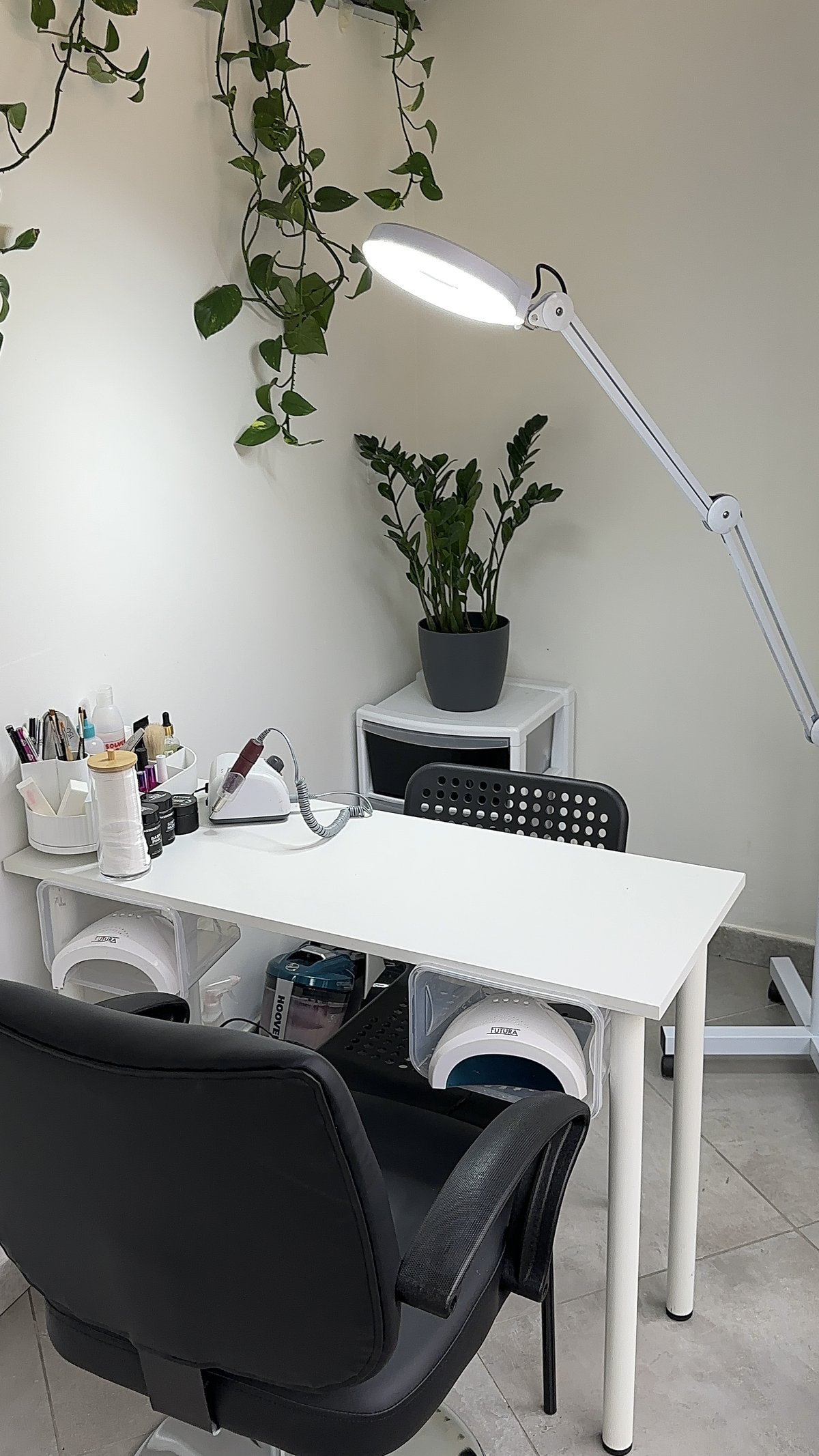 Postazione unghie gel centro estetico leini